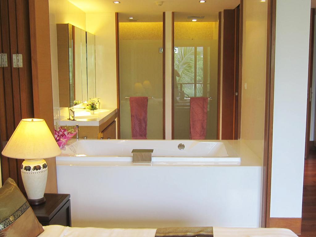 Pearl Of Naithon Praia de Nai Thon Exterior foto